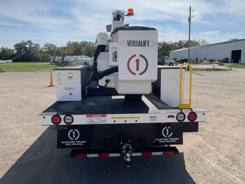 2026 Ford F600 4x4 Versalift SST-40-EIH Bucket Truck
