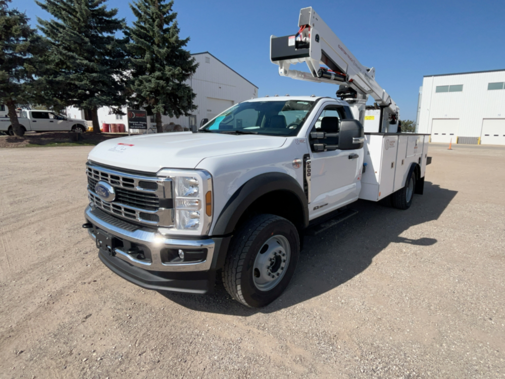 2026 Ford F600 4x4 Versalift SST-40-EIH Bucket Truck