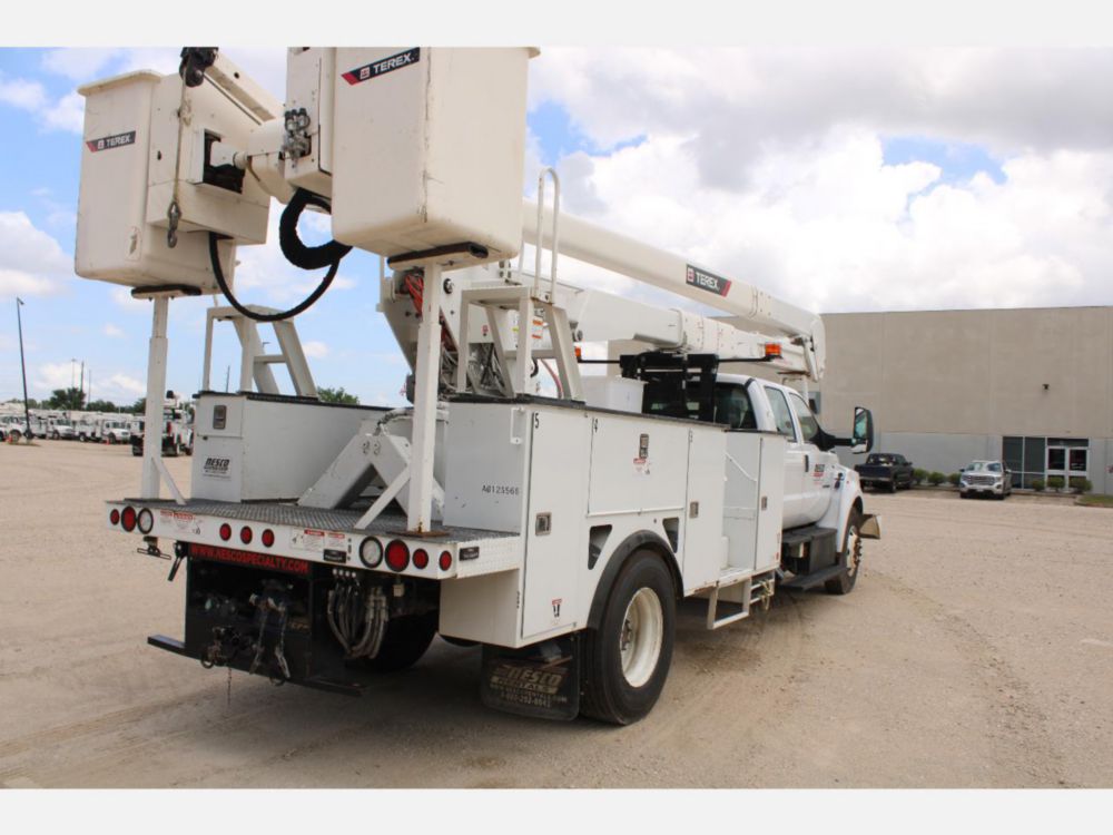 2019 Ford F-750 Crew Cab 4x2 Terex TC-65 Bucket Truck