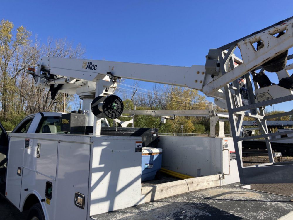2019 Ford F-550 4x4 Altec AT-235P Bucket Truck