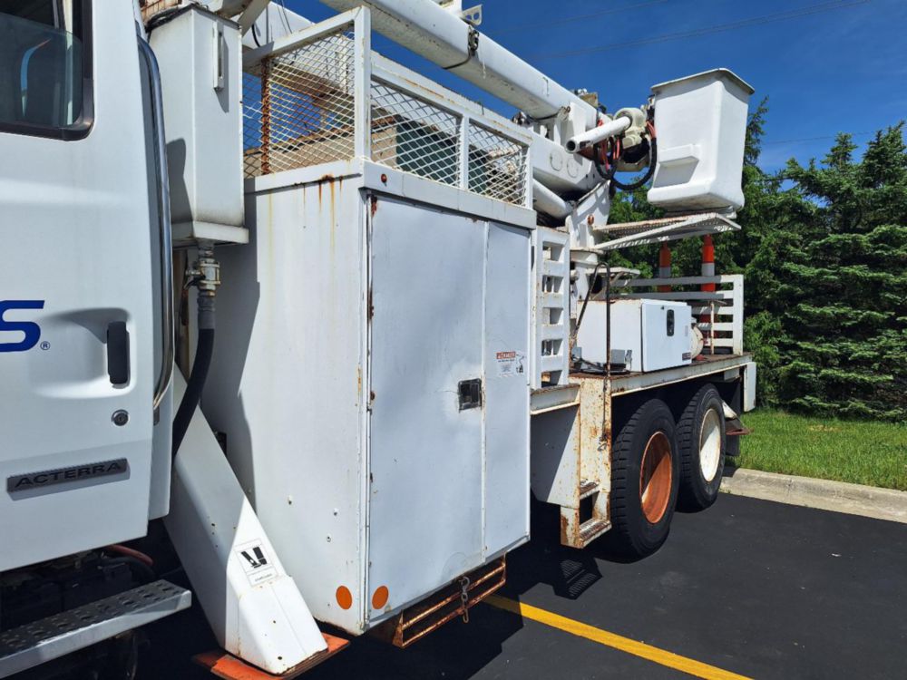 2008 Sterling Acterra Tandem Axle Simon-Telelect 55' Bucket Truck