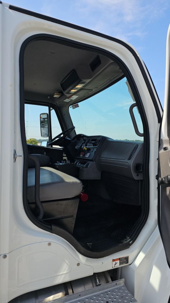 2016 Freightliner M2106 4x2 With A New Load King 2500 Gallon Water Tank