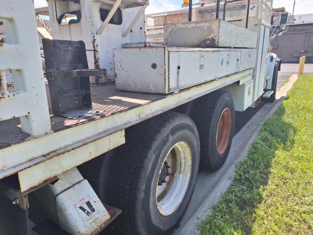 2008 Sterling Acterra Tandem Axle Simon-Telelect 55' Bucket Truck