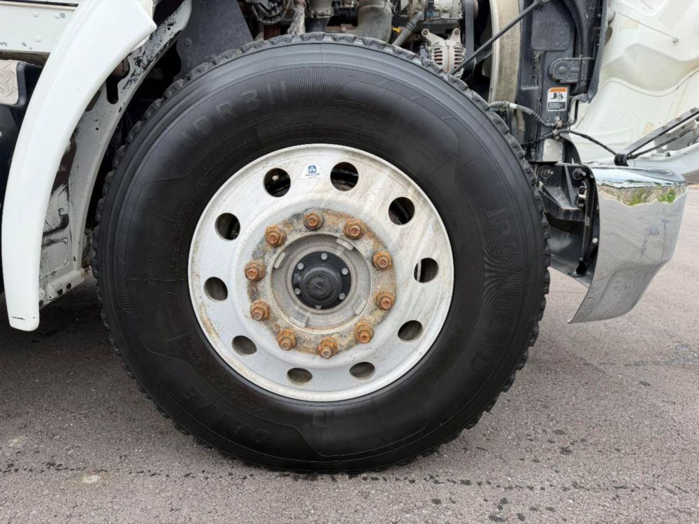 2020 Kenworth T370 4x2 Lube Truck