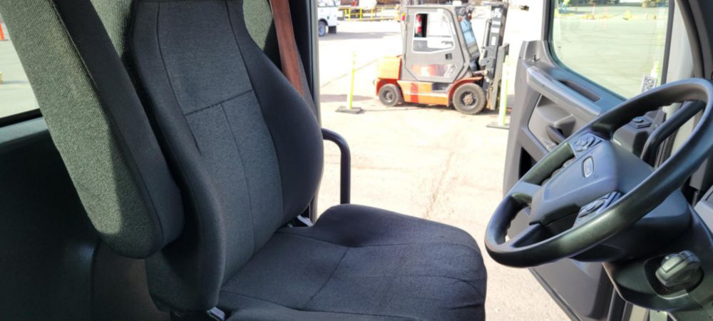 2019 Freightliner Cascadia Tandem Day Cab Tractor