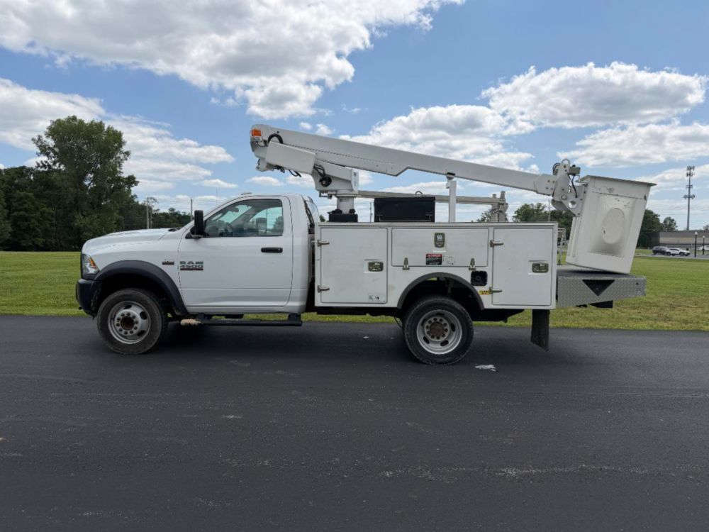 2018 Dodge Ram 4500 Altec AT-200A Altec Bucket Truck