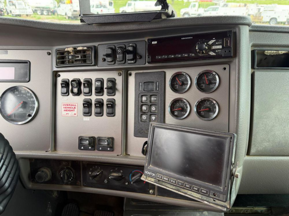 2020 Kenworth T370 4x2 Lube Truck