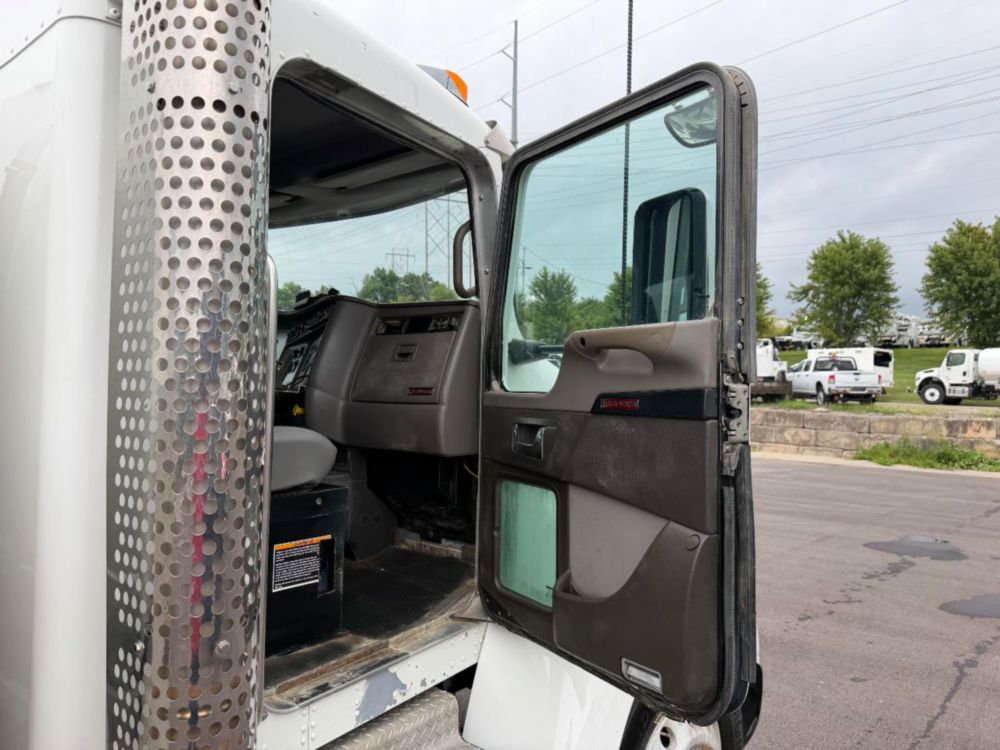 2020 Kenworth T370 4x2 Lube Truck