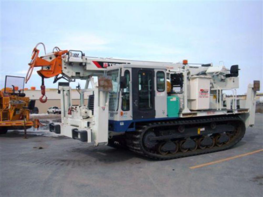 48.6 ft Track Digger Derrick