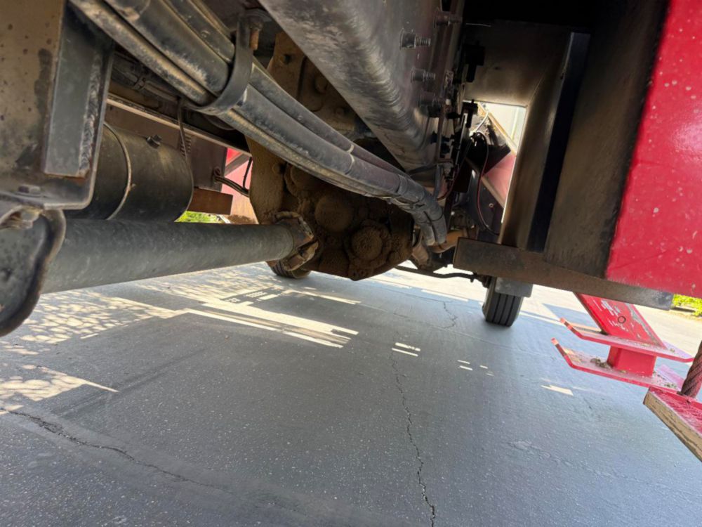 2010 Kenworth T-300 Lift-All LAN/HD-75-2F Bucket Truck