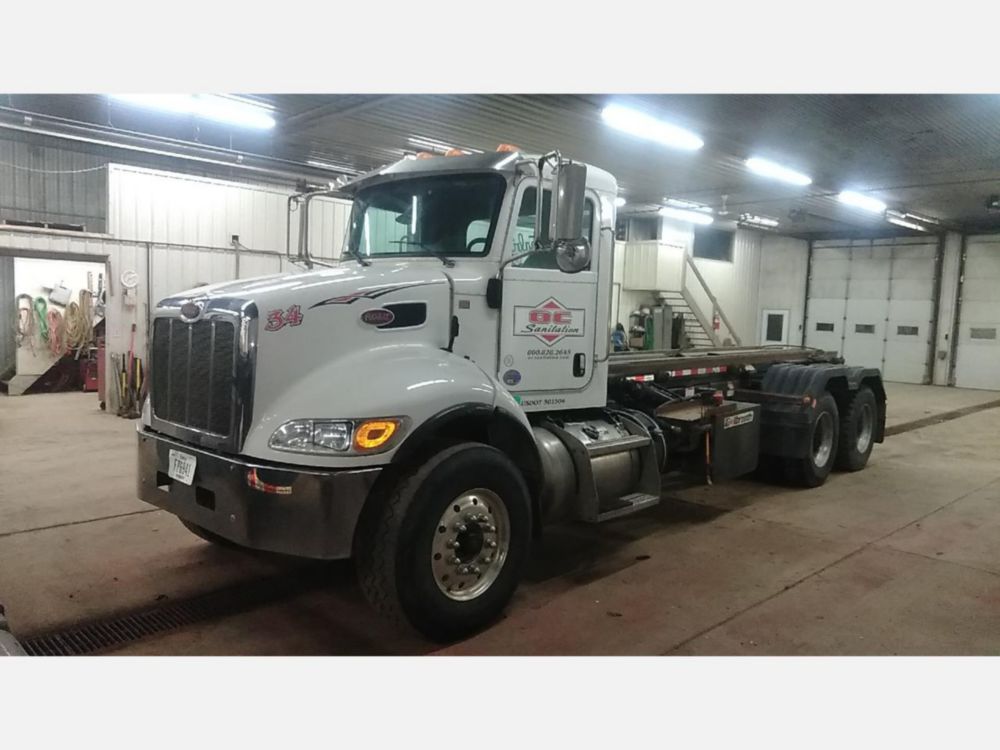 2021 Peterbilt 348 Tandem Galbreath U5-EX-174 Roll-Off Truck