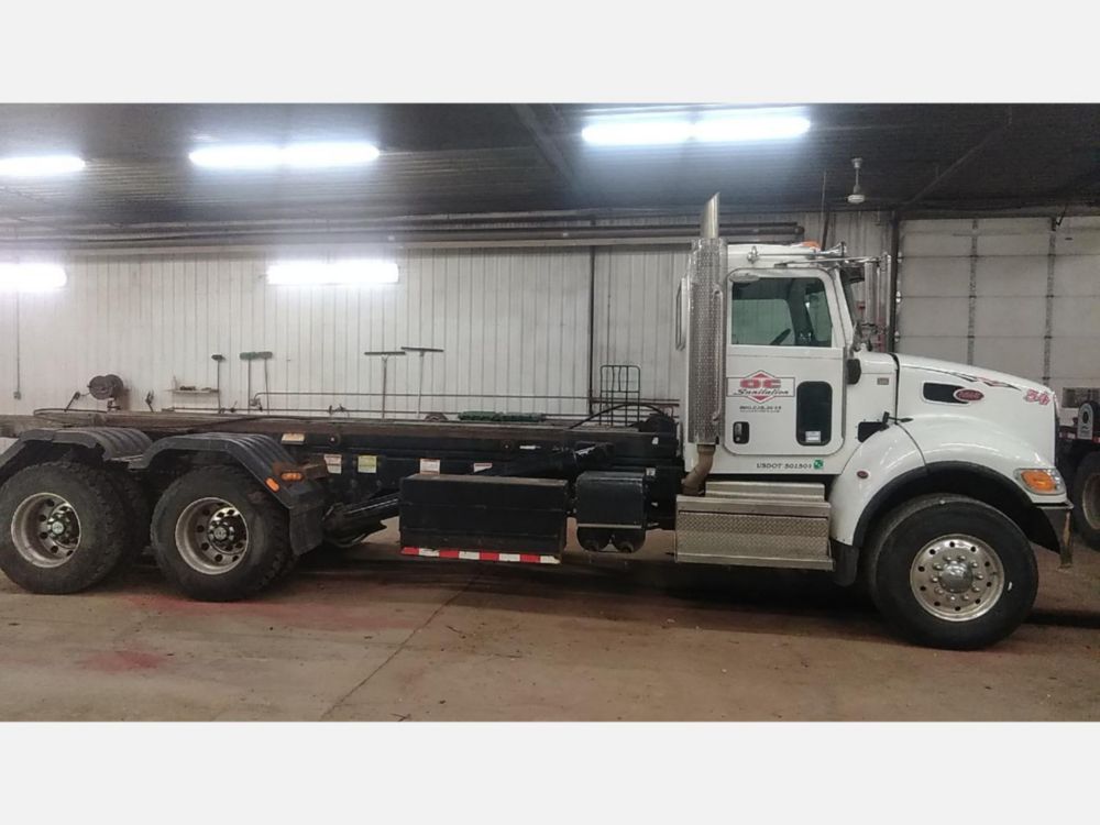 2021 Peterbilt 348 Tandem Galbreath U5-EX-174 Roll-Off Truck