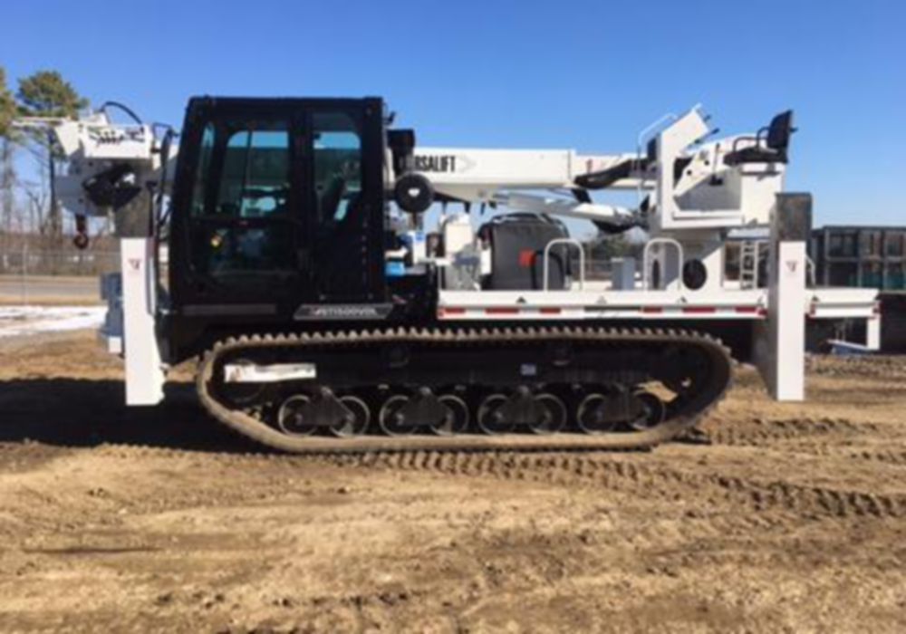 51.1 ft Track Digger Derrick