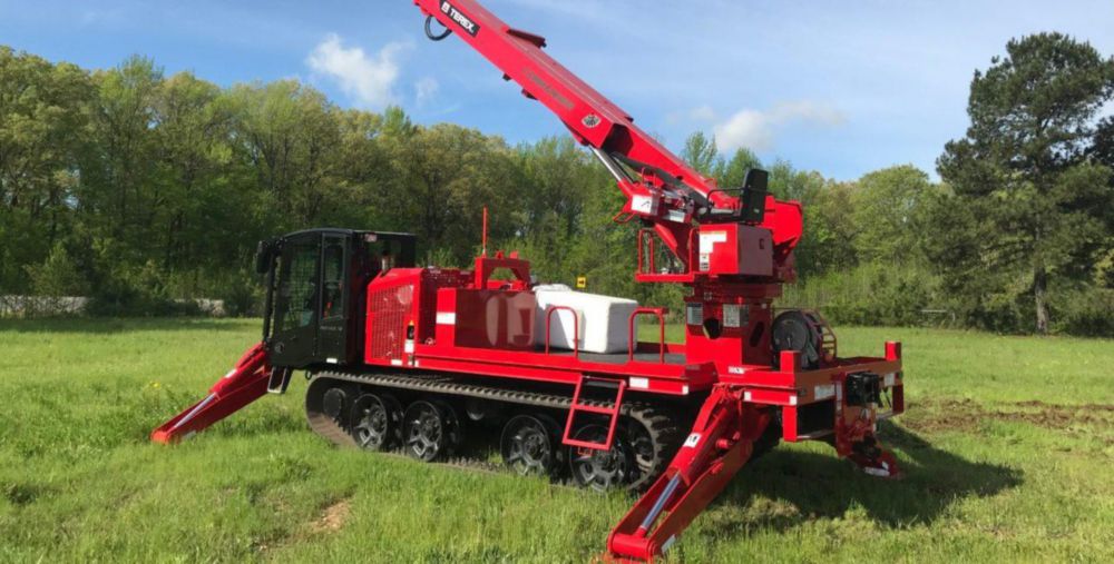 47.4 ft Track Digger Derrick