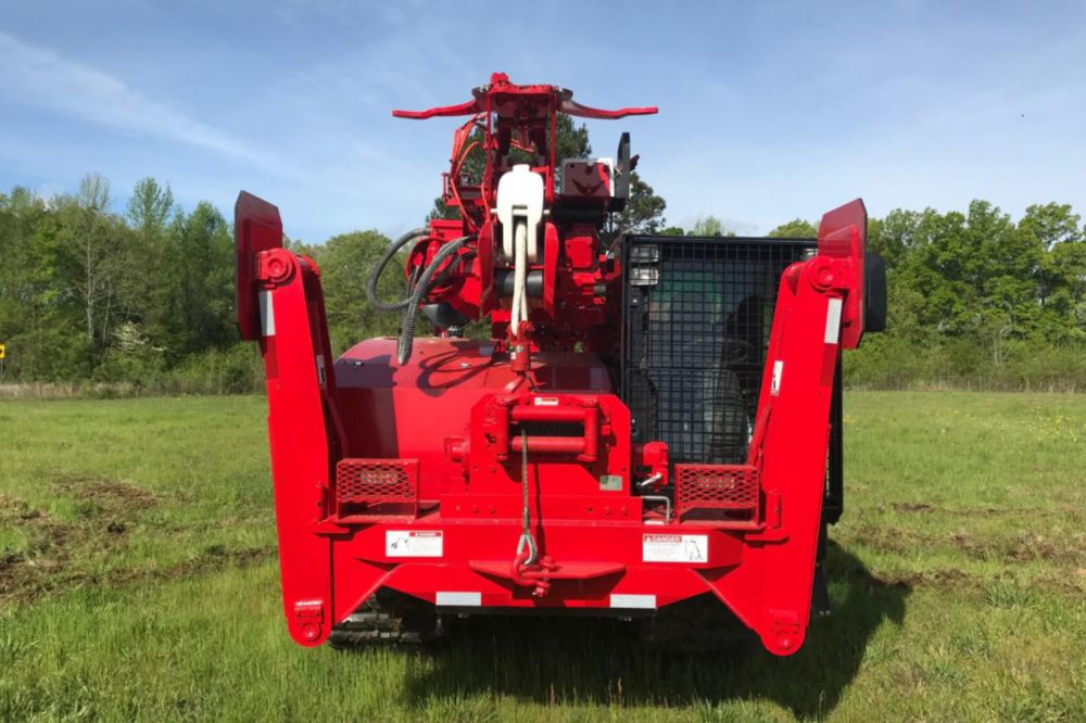 47.4 ft Track Digger Derrick