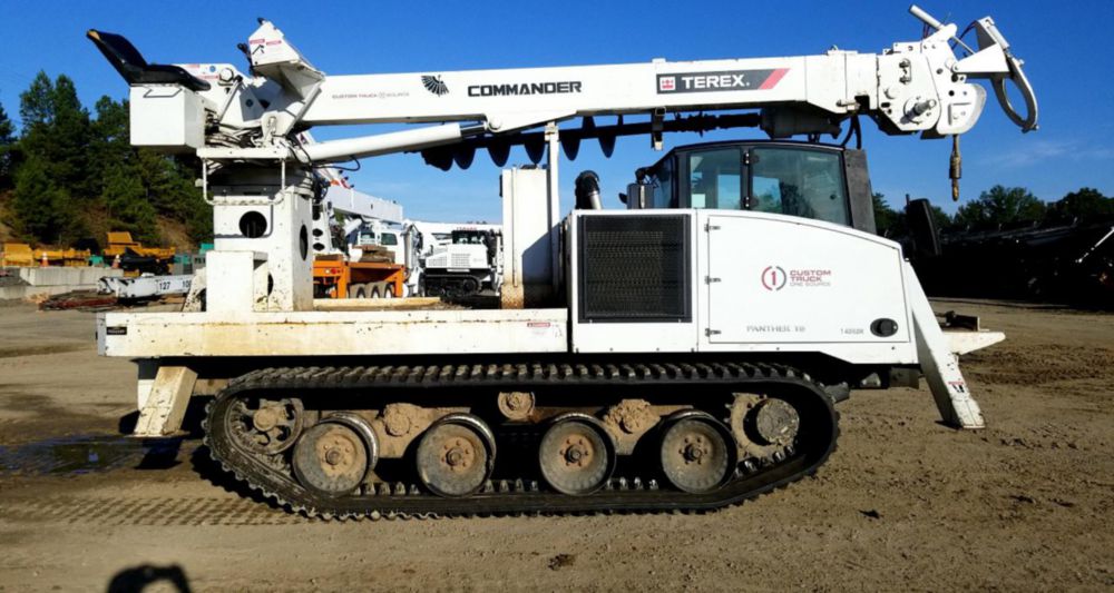 45.5 ft Track Digger Derrick