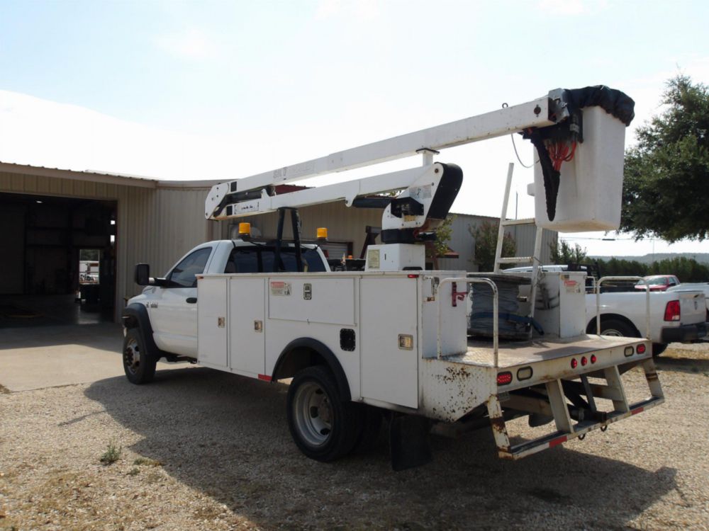 2008 Sterling 4500 UTEM Skyjacker Bucket Truck