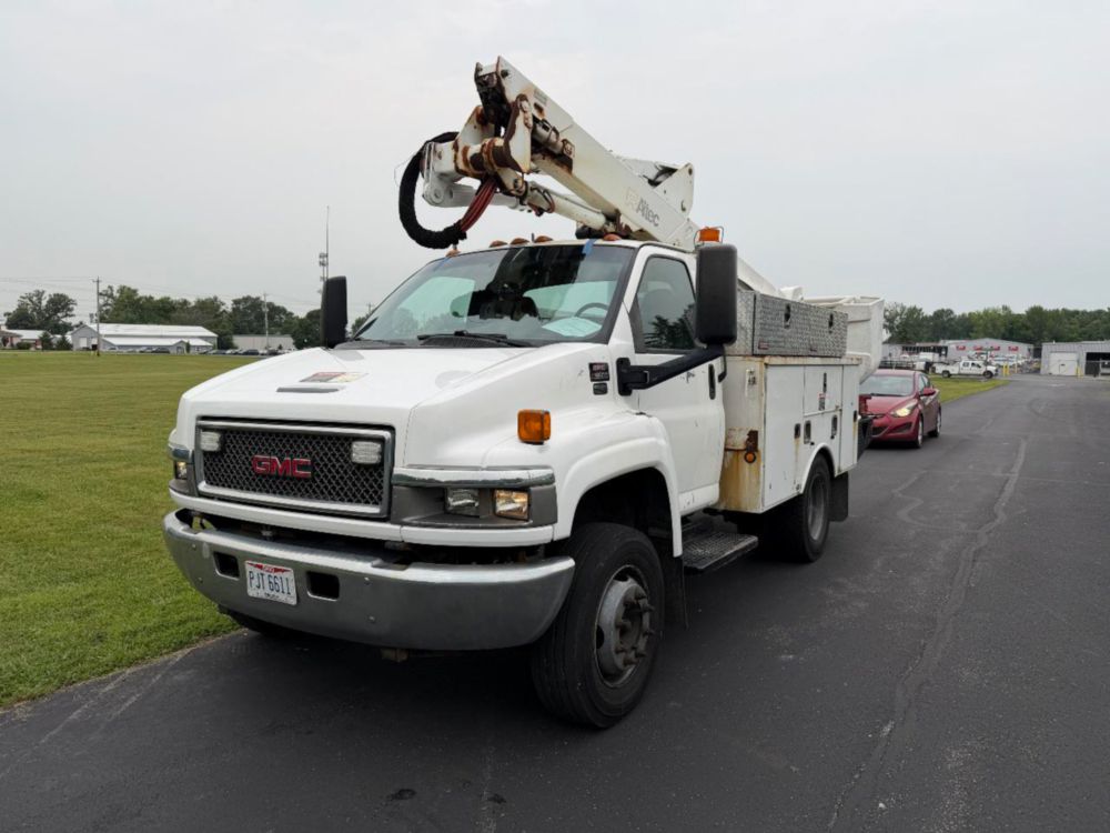 2007 GMC 5500 Altec 37-G Altec Bucket Truck