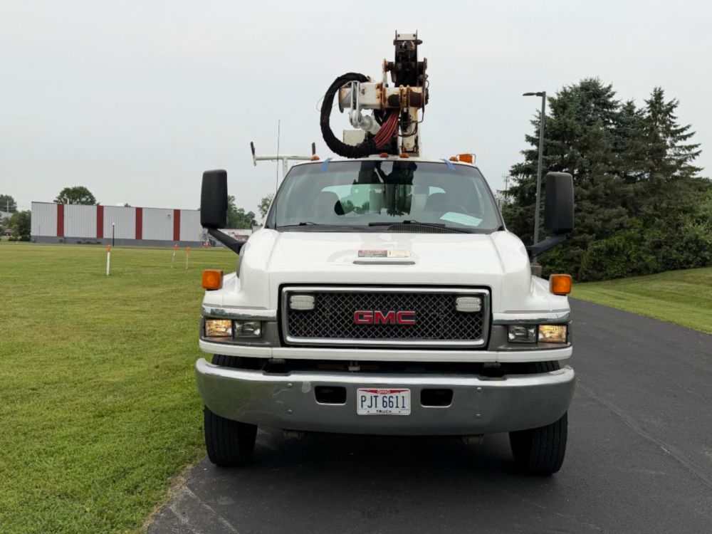2007 GMC 5500 Altec 37-G Altec Bucket Truck