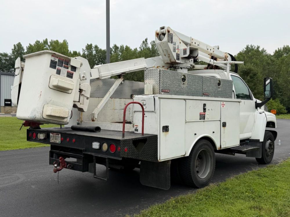 2007 GMC 5500 Altec 37-G Altec Bucket Truck