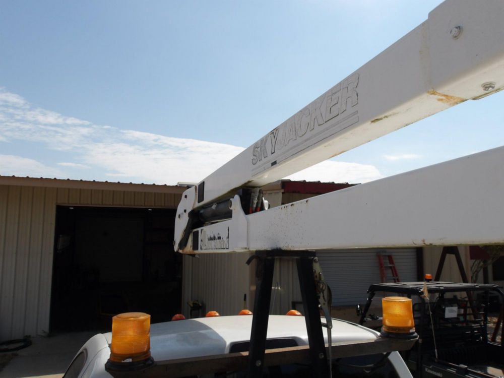 2008 Sterling 4500 UTEM Skyjacker Bucket Truck