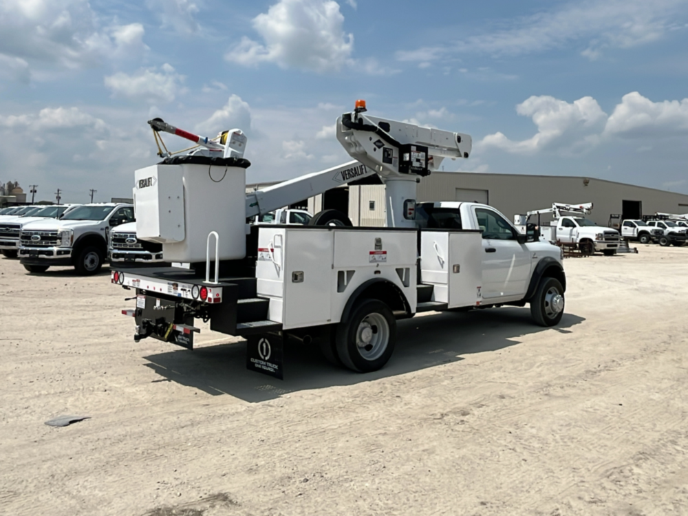 2026 RAM 5500 4x4 Versalift VST-40-MHI Bucket Truck