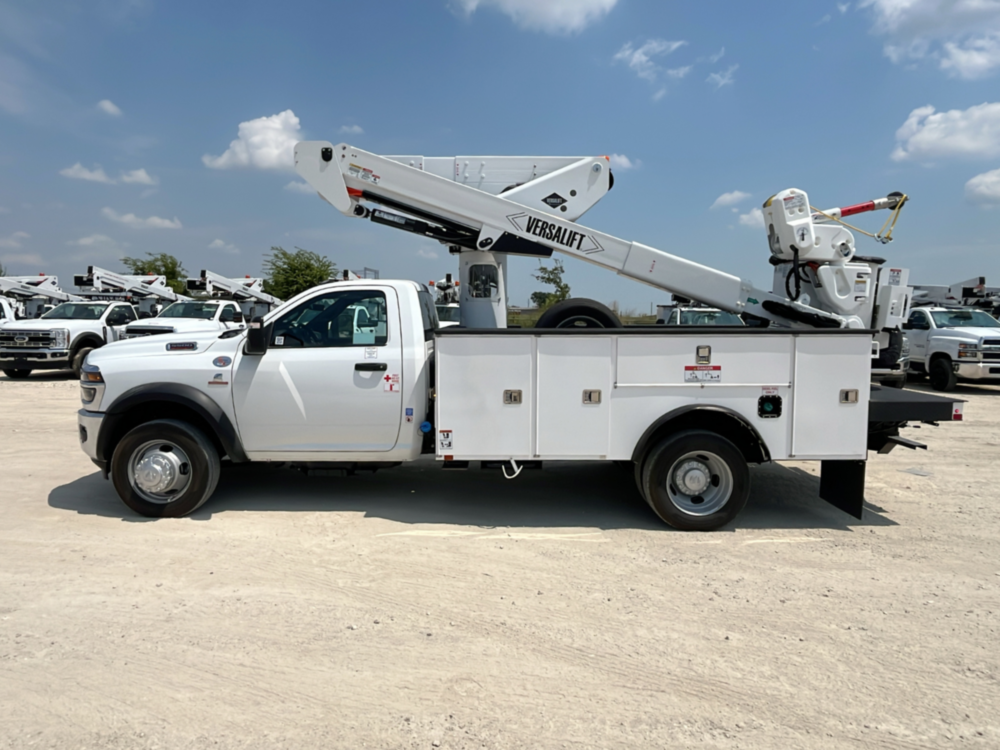 2026 RAM 5500 4x4 Versalift VST-40-MHI Bucket Truck
