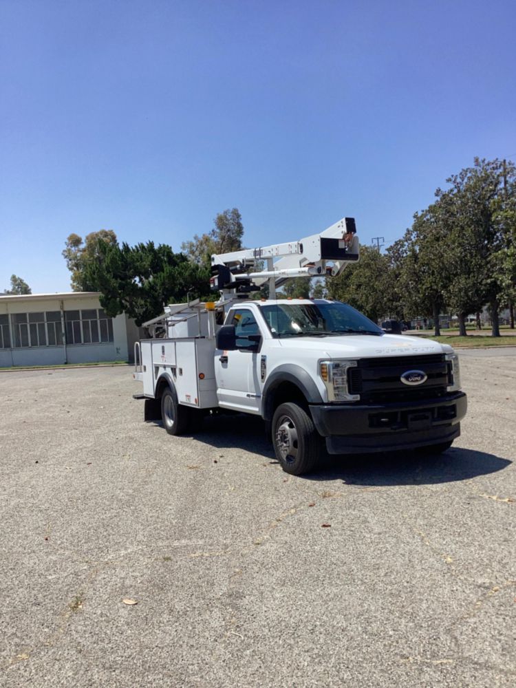 2019 Ford F550 4x4 Versalift SST-40-EIH Bucket Truck