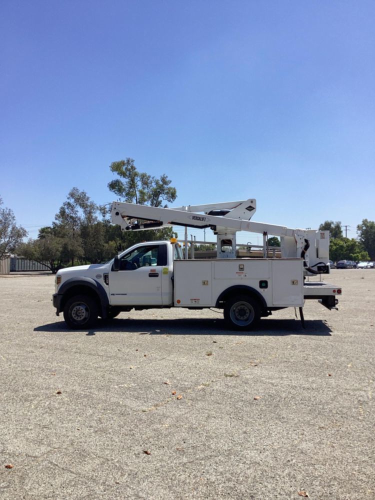 2019 Ford F550 4x4 Versalift SST-40-EIH Bucket Truck