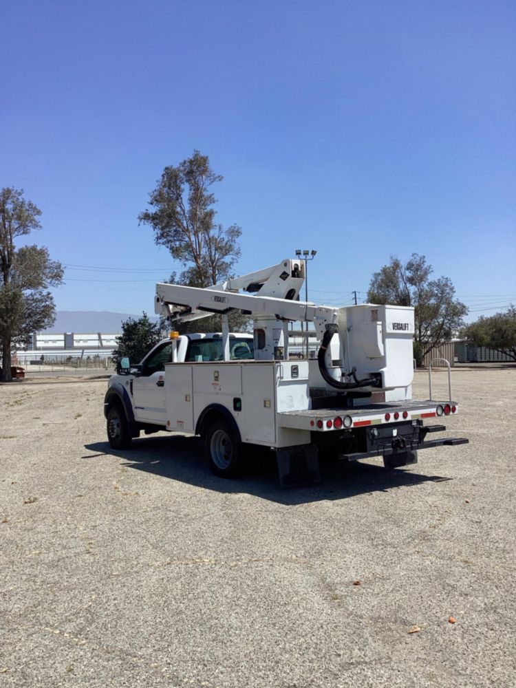 2019 Ford F550 4x4 Versalift SST-40-EIH Bucket Truck