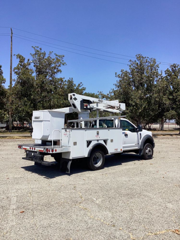 2019 Ford F550 4x4 Versalift SST-40-EIH Bucket Truck