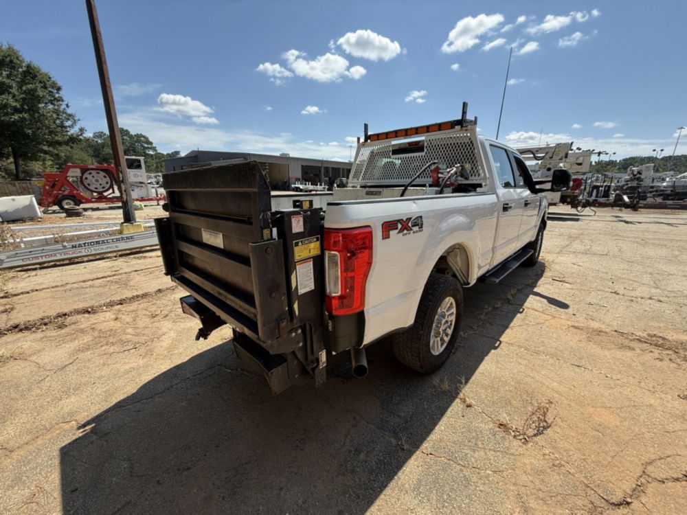 2019 Ford F-250 Crew Cab 4x4 Pickup Truck