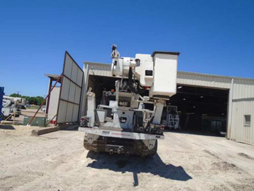 79.7 ft Insulated Material Handling Track Bucket