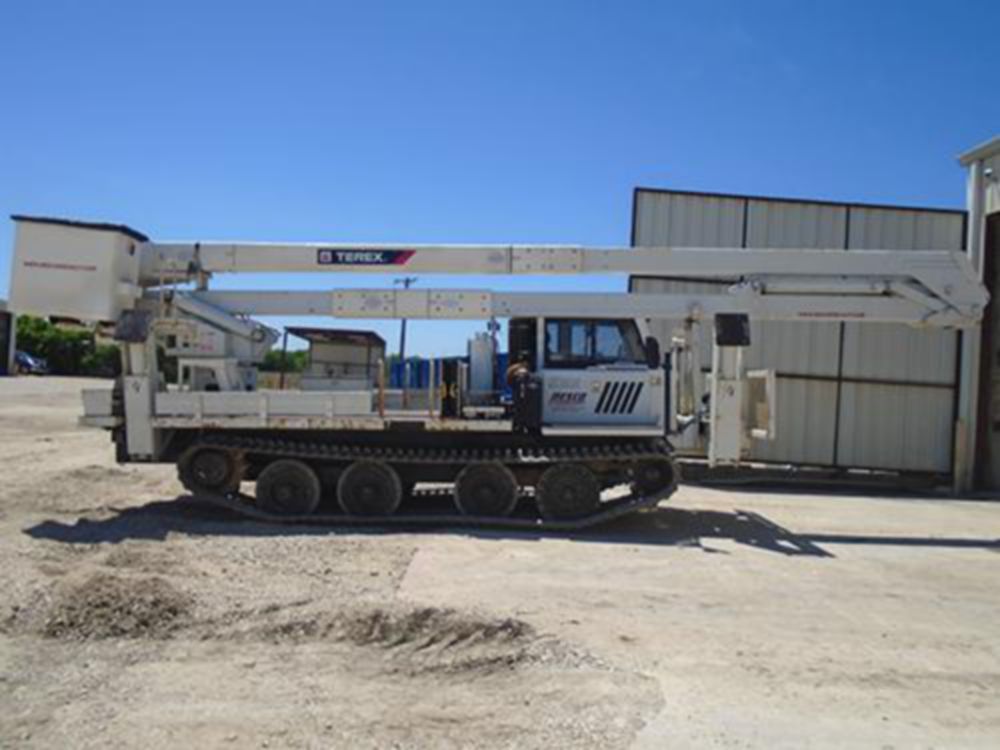 79.7 ft Insulated Material Handling Track Bucket