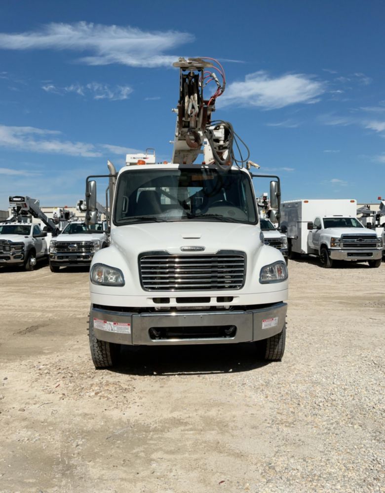 2019 Freightliner M2106 4x2 Terex C4047 Digger Derrick