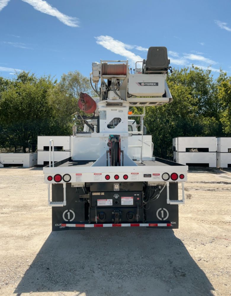 2019 Freightliner M2106 4x2 Terex C4047 Digger Derrick