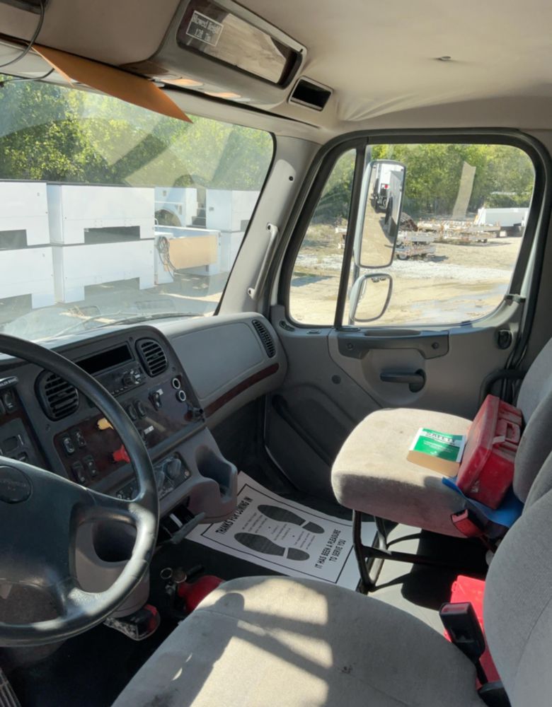 2019 Freightliner M2106 4x2 Terex C4047 Digger Derrick