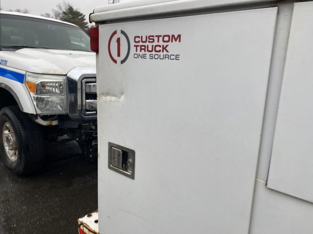 2015 FORD F450, CUSTOM ENCLOSED BODY Service Truck