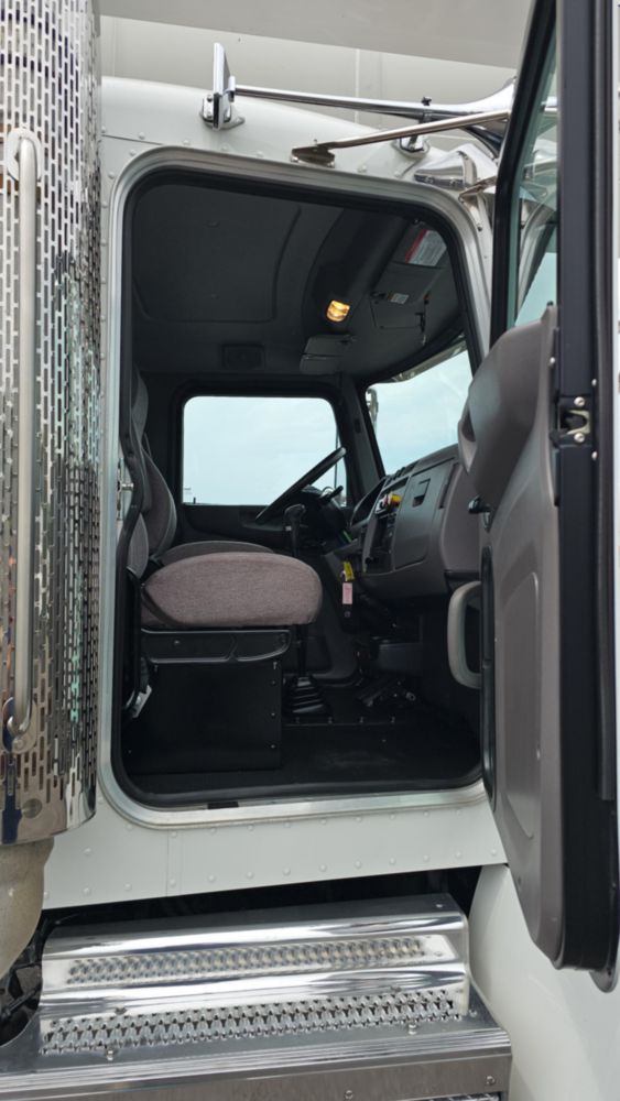 2021 Peterbilt 348 6x4 Load King Stinger 35-127RS Boom Truck