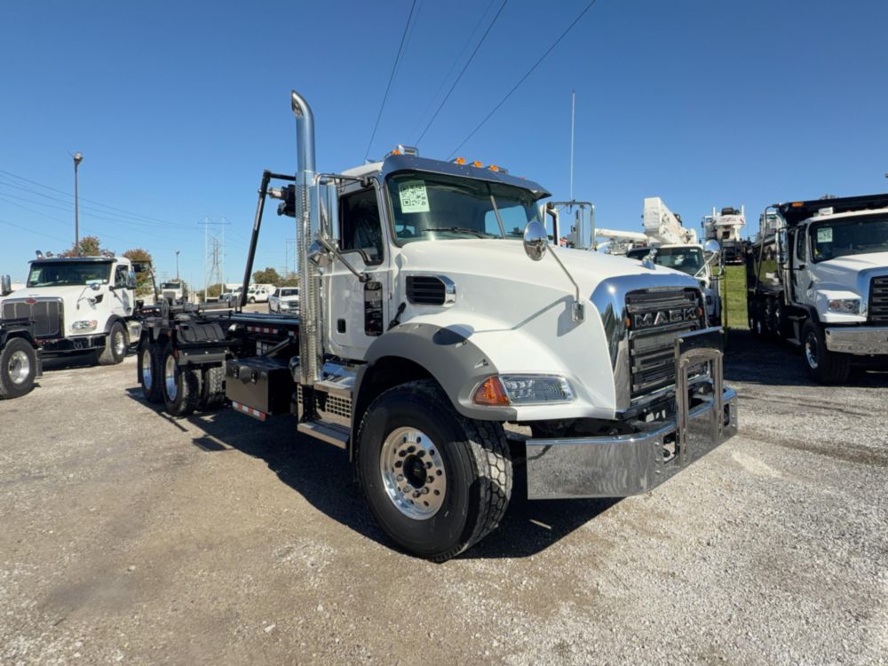 2026 Mack GR64BR 6x4 Galbreath U5-OR-174 Roll-Off Truck