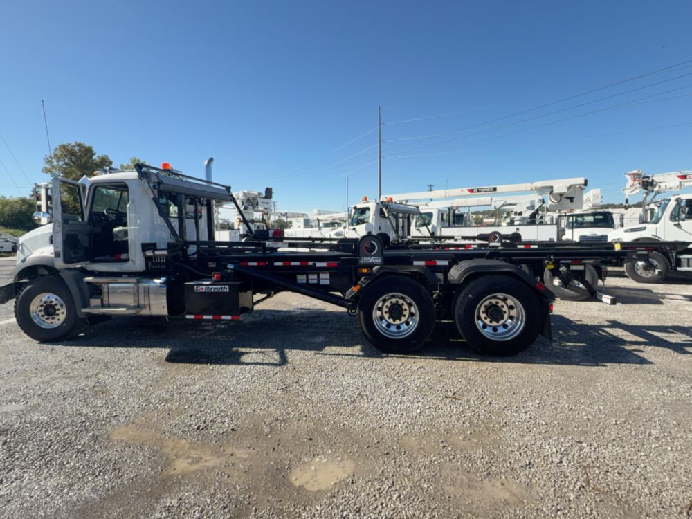 2026 Mack GR64BR 6x4 Galbreath U5-OR-174 Roll-Off Truck