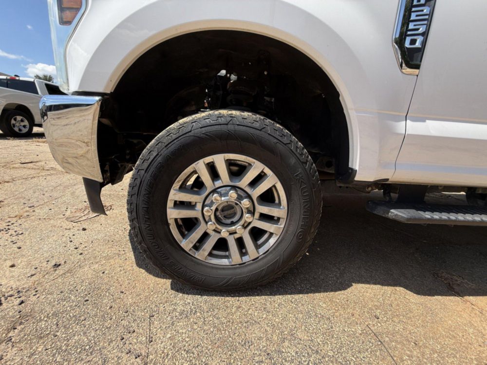2019 Ford F-250 Crew Cab 4x4 Pickup Truck