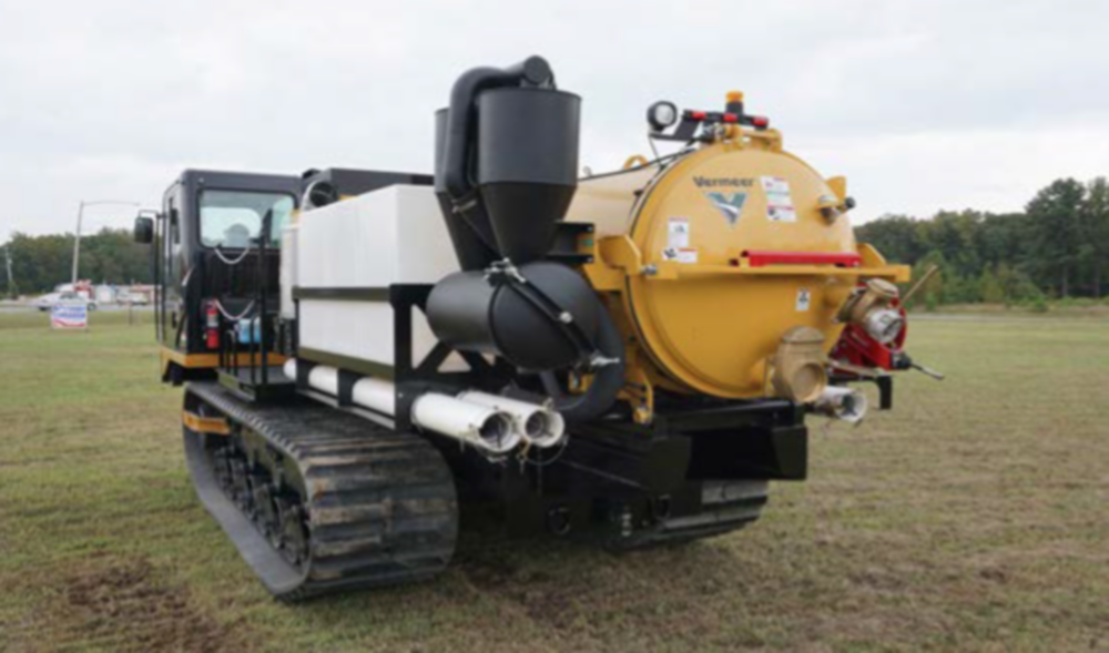 500 gal 1,025 cfm Track Vacuum Excavator