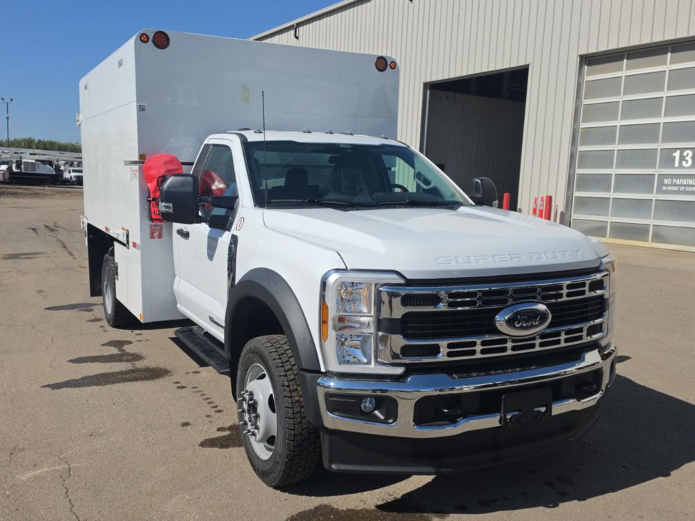 2026 Ford F550 4x4 Chipper Truck