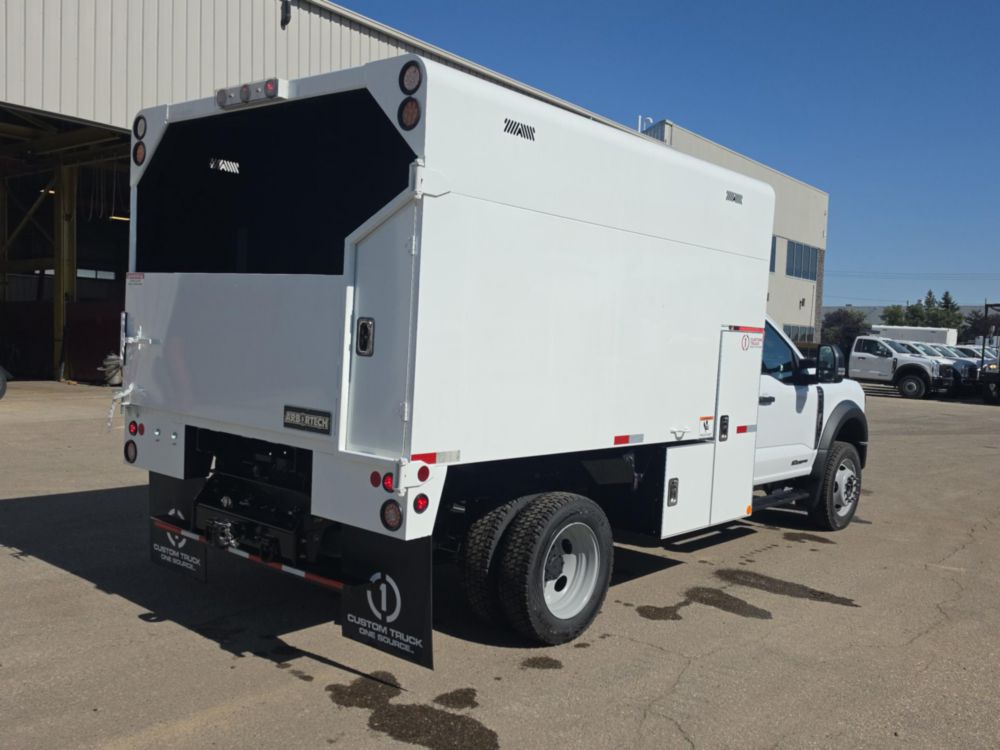 2026 Ford F550 4x4 Chipper Truck