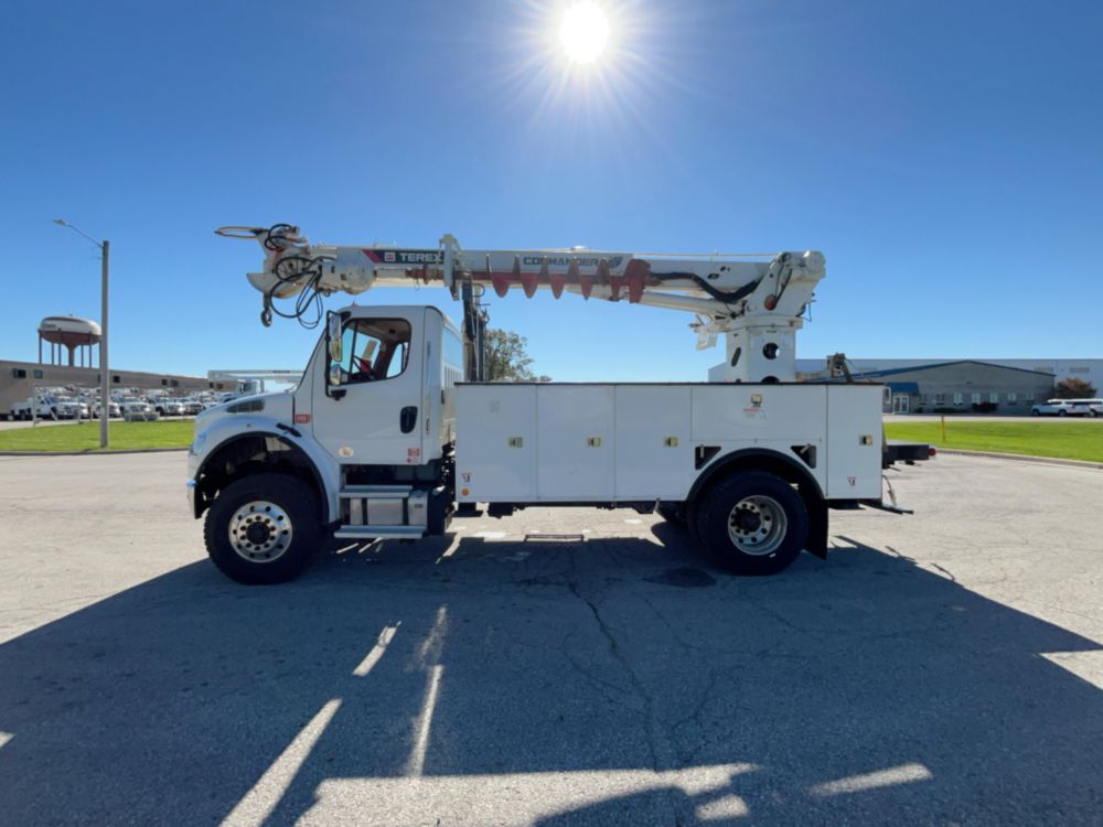 2019 Freightliner M2106 4x4 Terex C4047 Digger Derrick