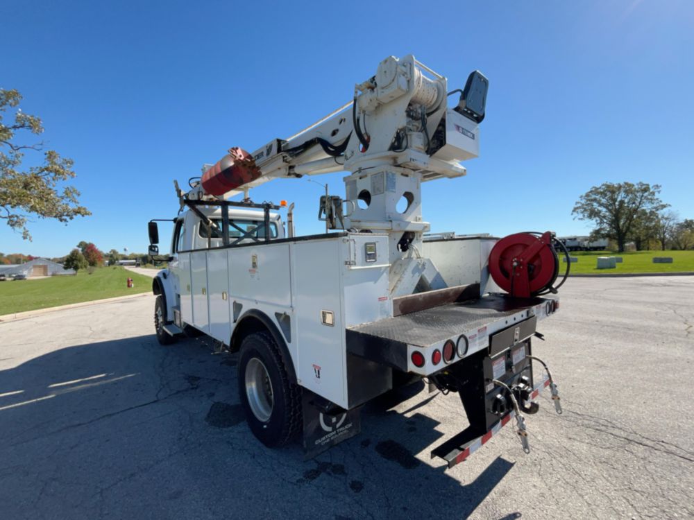 2019 Freightliner M2106 4x4 Terex C4047 Digger Derrick