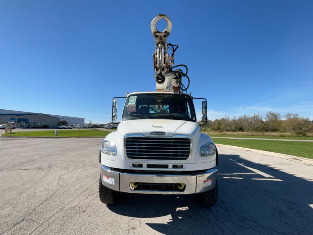 2019 Freightliner M2106 4x4 Terex C4047 Digger Derrick