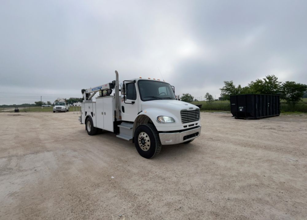 2018 Freightliner M2106 4x2 Load King Voyager II Service Truck With Crane