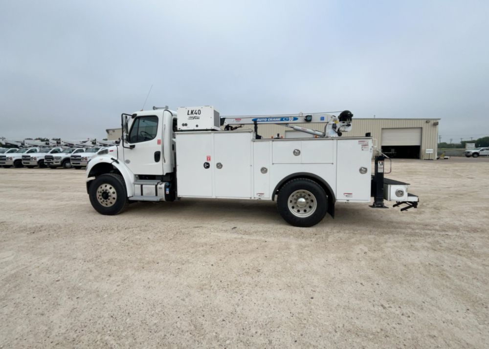 2018 Freightliner M2106 4x2 Load King Voyager II Service Truck With Crane